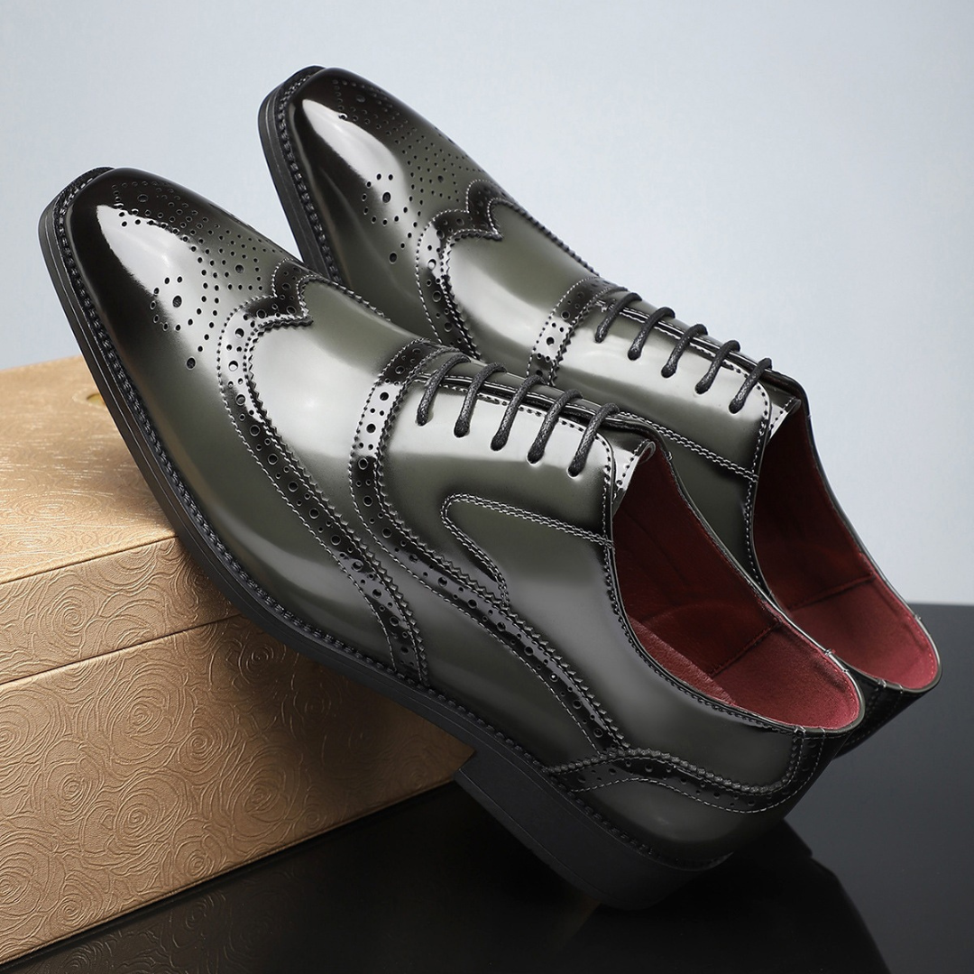 Santoni – Vintage Wingtip Brogues